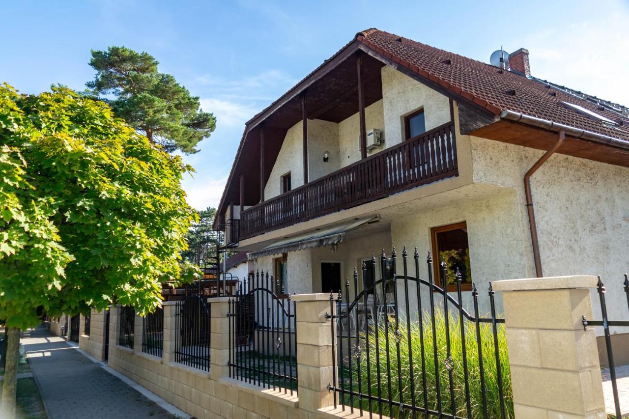 Zsolnay Apartman Siófok Esterno foto