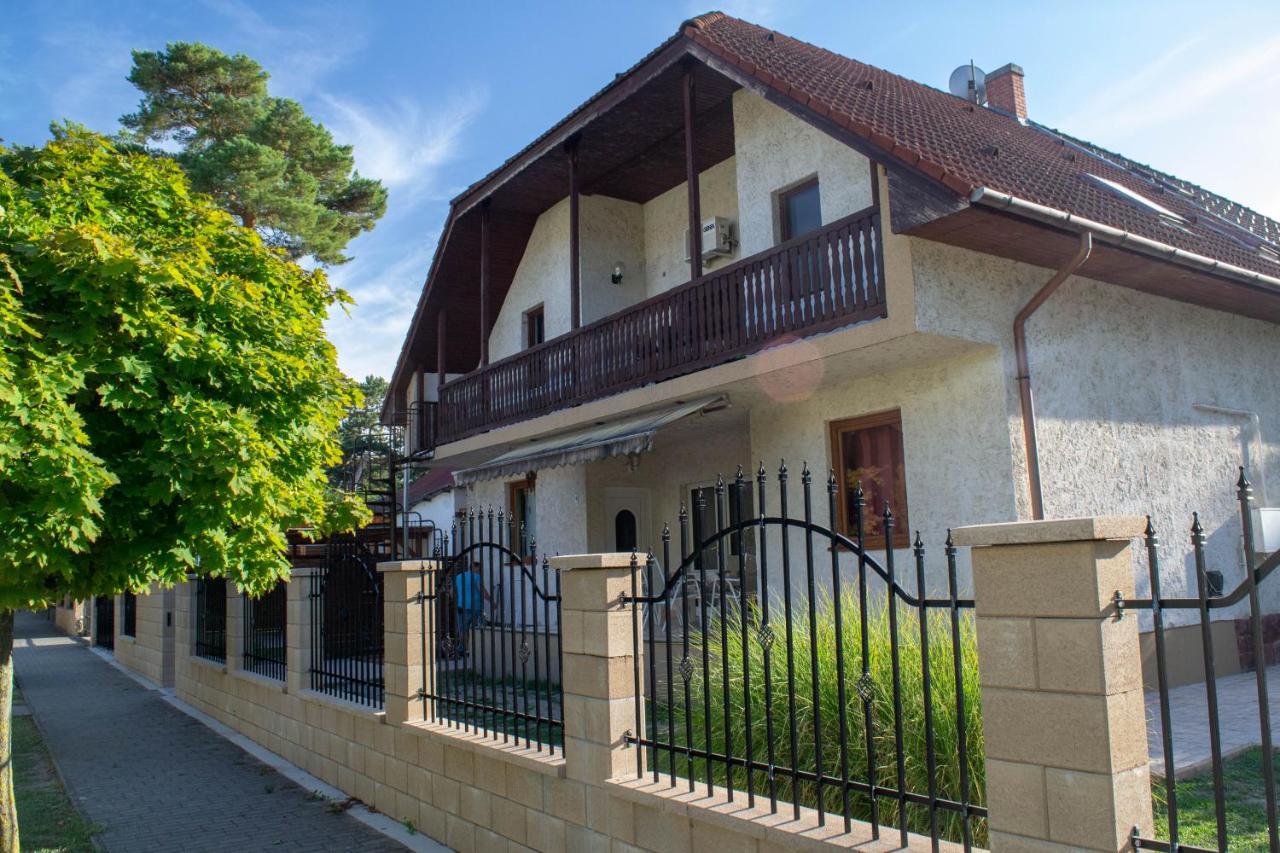 Zsolnay Apartman Siófok Esterno foto